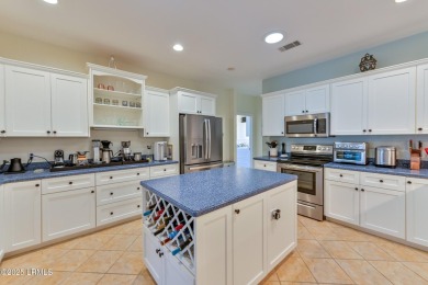 Wonderfully maintained home nestled in a quiet cul-de-sac and on Dataw Island Club in South Carolina - for sale on GolfHomes.com, golf home, golf lot
