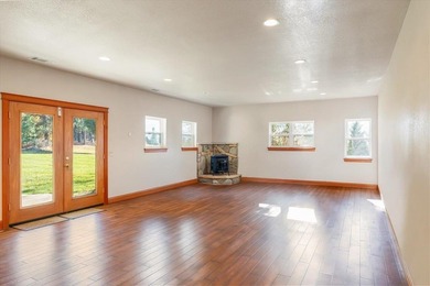 MOUNT SHASTA LUXURY LIVING ON THE 9TH HOLE. This 5,204 SF custom on Mount Shasta Resort in California - for sale on GolfHomes.com, golf home, golf lot