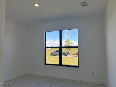 Amazing location! Home features 3 bedrooms, 3 full bathrooms, 2 on Copperhead Golf Club in Florida - for sale on GolfHomes.com, golf home, golf lot