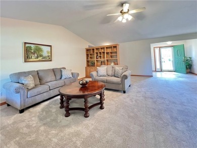 Immaculate home overlooking the beautiful 18 hole golf course on Holiday Island Golf Course in Arkansas - for sale on GolfHomes.com, golf home, golf lot