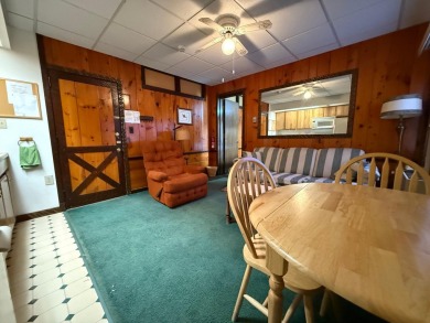 Turn-key 1 bed, 1 bath condo in the popular Gateway Lodge in on Gateway Golf Club in Wisconsin - for sale on GolfHomes.com, golf home, golf lot