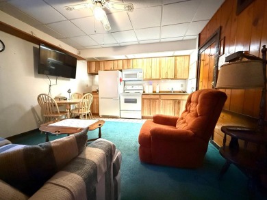 Turn-key 1 bed, 1 bath condo in the popular Gateway Lodge in on Gateway Golf Club in Wisconsin - for sale on GolfHomes.com, golf home, golf lot