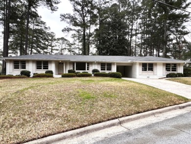 OPPORTUNITY! Square footage is including the apt. a total of on Augusta National Golf Course and Club in Georgia - for sale on GolfHomes.com, golf home, golf lot