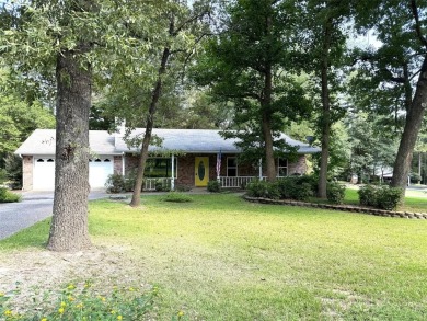 Wonderful Move in ready 3BD-2BA-2LA home on 3 lots (one fee!) on Holly Lake Ranch Golf Club in Texas - for sale on GolfHomes.com, golf home, golf lot