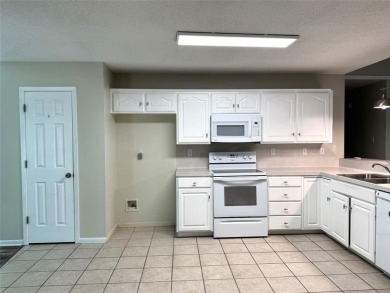 Wonderful Move in ready 3BD-2BA-2LA home on 3 lots (one fee!) on Holly Lake Ranch Golf Club in Texas - for sale on GolfHomes.com, golf home, golf lot