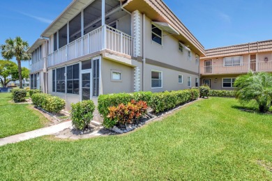 Beautifully updated first-floor unit in the sought-after Kings on Kings Point Golf - Executive in Florida - for sale on GolfHomes.com, golf home, golf lot