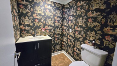 This is your chance to own a spacious 1 bedroom, 1.5 bathroom on Palm-Aire Country Club and Resort - Palms in Florida - for sale on GolfHomes.com, golf home, golf lot