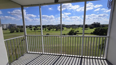 This is your chance to own a spacious 1 bedroom, 1.5 bathroom on Palm-Aire Country Club and Resort - Palms in Florida - for sale on GolfHomes.com, golf home, golf lot