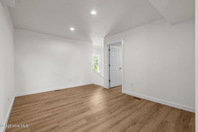 Welcome to this beautifully renovated 3-bedroom, 2-bath home in on Seven Lakes Country Club in North Carolina - for sale on GolfHomes.com, golf home, golf lot