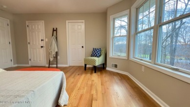 Beautifully Remodeled. Detached townhome in Aspen Commons on Country Club of the Poconos Golf Course in Pennsylvania - for sale on GolfHomes.com, golf home, golf lot