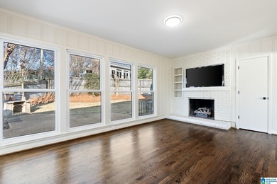 NEW LOOK--completely updated from top to bottom! This charming on Vestavia Golf and Country Club in Alabama - for sale on GolfHomes.com, golf home, golf lot