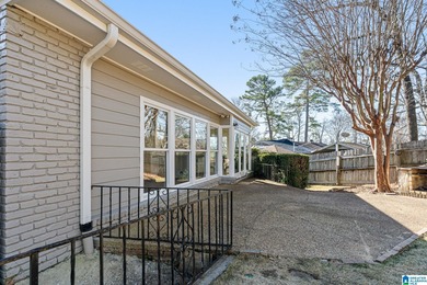 NEW LOOK--completely updated from top to bottom! This charming on Vestavia Golf and Country Club in Alabama - for sale on GolfHomes.com, golf home, golf lot