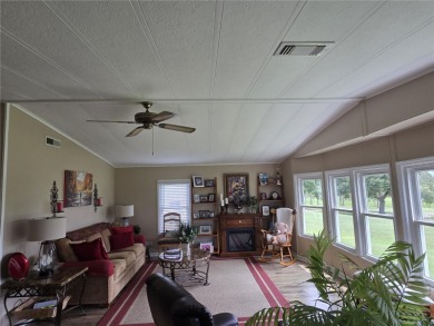 ZELLWOOD STATION BEAUTIFUL GOLF COURSE VIEW This 2-bedroom 2 on Zellwood Station Country Club in Florida - for sale on GolfHomes.com, golf home, golf lot
