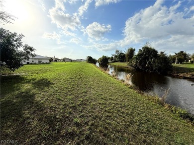 Prime opportunity to own a **Deep Creek vacant lot** in the on Kingsway Country Club in Florida - for sale on GolfHomes.com, golf home, golf lot