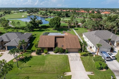 SPACIOUS POOL HOME OVERLOOKING GOLF COURSE IN LAKE SUZY on Kingsway Country Club in Florida - for sale on GolfHomes.com, golf home, golf lot