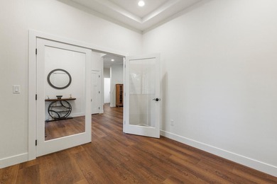 NEW ONE LEVEL GOLF COURSE HOME AT THE RUNNING Y - HUGE GARAGEOwn on Running Y Ranch Resort in Oregon - for sale on GolfHomes.com, golf home, golf lot