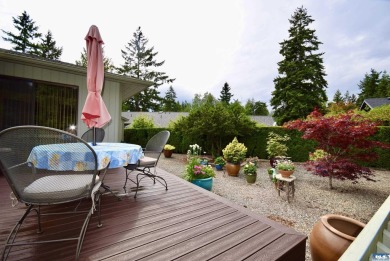 Stunning, contemporary house in Sunland, on premier lot with on SunLand Golf and Country Club in Washington - for sale on GolfHomes.com, golf home, golf lot