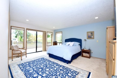 Stunning, contemporary house in Sunland, on premier lot with on SunLand Golf and Country Club in Washington - for sale on GolfHomes.com, golf home, golf lot