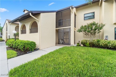 Welcome to easy Florida living at The Club at Crystal Lake! This on Golfview Golf and Racquet Club in Florida - for sale on GolfHomes.com, golf home, golf lot