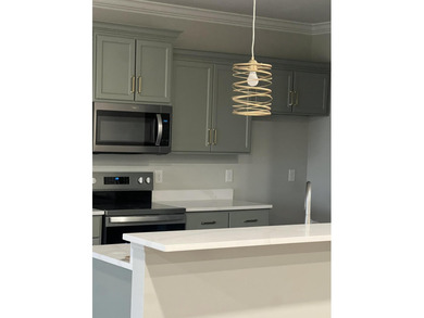 Are you thinking of making the move to Berry Hill? MOVE IN on Juniper Hills Golf Course in Kentucky - for sale on GolfHomes.com, golf home, golf lot