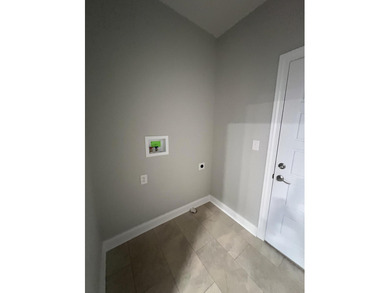 Are you thinking of making the move to Berry Hill? MOVE IN on Juniper Hills Golf Course in Kentucky - for sale on GolfHomes.com, golf home, golf lot