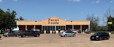 Seller is really motivated to sell fast , Located in the heart on Pecan Plantation Country Club in Texas - for sale on GolfHomes.com, golf home, golf lot