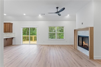Come see this fantastic new construction home with a one year on Bella Vista Country Club - Kingswood in Arkansas - for sale on GolfHomes.com, golf home, golf lot