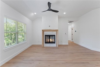 Come see this fantastic new construction home with a one year on Bella Vista Country Club - Kingswood in Arkansas - for sale on GolfHomes.com, golf home, golf lot