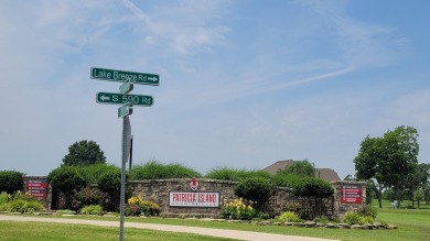 Surround yourself with beauty, golf, nature, and lake living in on Patricia Island Golf Club in Oklahoma - for sale on GolfHomes.com, golf home, golf lot