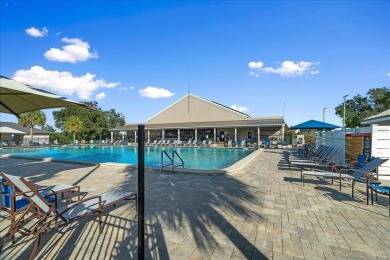 GOLF COURSE LIVING > Spacious Washington Model PRIVATE Courtyard on On Top of the World Golf Course in Florida - for sale on GolfHomes.com, golf home, golf lot