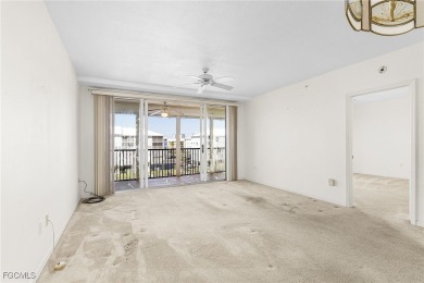 Great investment opportunity at Hibiscus Pointe! This 2bed/2bath on Fort Myers Beach and Golf Club in Florida - for sale on GolfHomes.com, golf home, golf lot