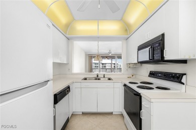 Great investment opportunity at Hibiscus Pointe! This 2bed/2bath on Fort Myers Beach and Golf Club in Florida - for sale on GolfHomes.com, golf home, golf lot