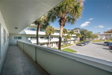 THIS CONDO HAS A BRAND NEW AC UNIT!!! You'll have peace of mind on On Top Of The World Golf Course in Florida - for sale on GolfHomes.com, golf home, golf lot