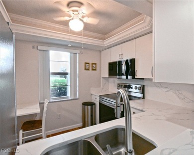 Updated Kitchen and Bath! Kitchen has High-end New Quartz on Seven Lakes Golf and Tennis Community in Florida - for sale on GolfHomes.com, golf home, golf lot