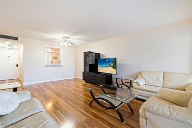 Updated Kitchen and Bath! Kitchen has High-end New Quartz on Seven Lakes Golf and Tennis Community in Florida - for sale on GolfHomes.com, golf home, golf lot