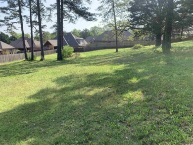 This is one of the last available level lots in Valley Court on Searcy Country Club in Arkansas - for sale on GolfHomes.com, golf home, golf lot