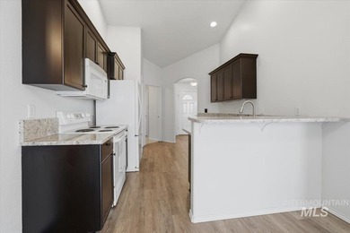 Welcome home to this pristine residence in Meridian's highly on Lakeview Golf Club in Idaho - for sale on GolfHomes.com, golf home, golf lot