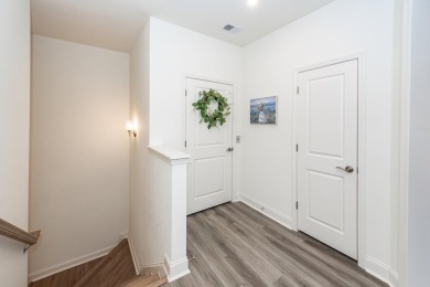 $5,000 CLOSING COST CREDIT W/ ACCEPTABLE OFFER. LOVELY TURN-KEY on Shadowmoss Plantation Golf Club in South Carolina - for sale on GolfHomes.com, golf home, golf lot