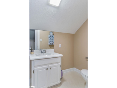 Welcome to this beautifully updated home in Hunter's Creek on Hunters Creek Golf and Country Club  in South Carolina - for sale on GolfHomes.com, golf home, golf lot