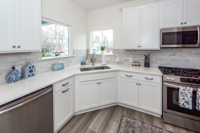 $5,000 CLOSING COST CREDIT W/ ACCEPTABLE OFFER. LOVELY TURN-KEY on Shadowmoss Plantation Golf Club in South Carolina - for sale on GolfHomes.com, golf home, golf lot