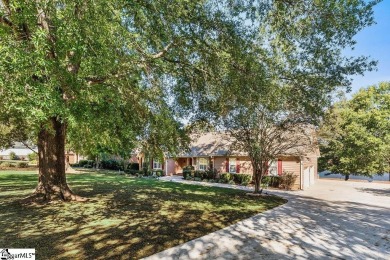 Welcome to this beautifully updated home in Hunter's Creek on Hunters Creek Golf and Country Club  in South Carolina - for sale on GolfHomes.com, golf home, golf lot