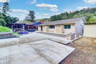 Located in Oakland's Sequoyah Heights neighborhood, this on Sequoyah Country Club in California - for sale on GolfHomes.com, golf home, golf lot