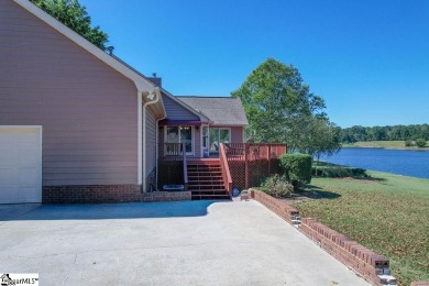 Welcome to this beautifully updated home in Hunter's Creek on Hunters Creek Golf and Country Club  in South Carolina - for sale on GolfHomes.com, golf home, golf lot