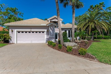 Welcome to this timeless and well-loved 3-bedroom, 2-bathroom on Plantation Bay Golf and Country Club in Florida - for sale on GolfHomes.com, golf home, golf lot