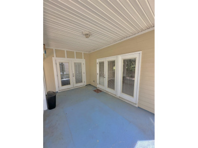 This well-maintained end-unit townhome features an open floor on  in Florida - for sale on GolfHomes.com, golf home, golf lot