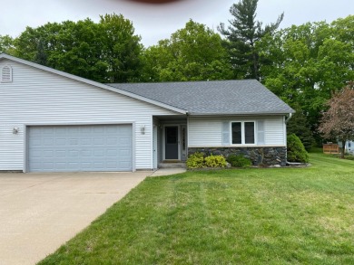 Check out this well maintained condo with no condo fees. Living on Eagle River Golf Course in Wisconsin - for sale on GolfHomes.com, golf home, golf lot