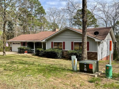 Well maintained home on a quiet, dead-end street in the Mountain on Mountain Ranch Golf Club in Arkansas - for sale on GolfHomes.com, golf home, golf lot