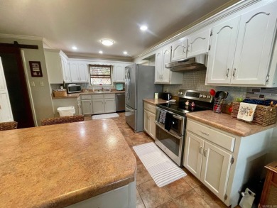 Well maintained home on a quiet, dead-end street in the Mountain on Mountain Ranch Golf Club in Arkansas - for sale on GolfHomes.com, golf home, golf lot