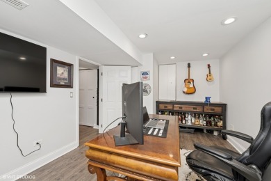 Looking for a home where you can *just move in*? Look no further on Lakemoor Golf Course in Illinois - for sale on GolfHomes.com, golf home, golf lot