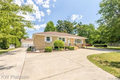 * Offers deadline is 6pm Monday, July 7th* Attention golf on Port Huron Golf Club in Michigan - for sale on GolfHomes.com, golf home, golf lot